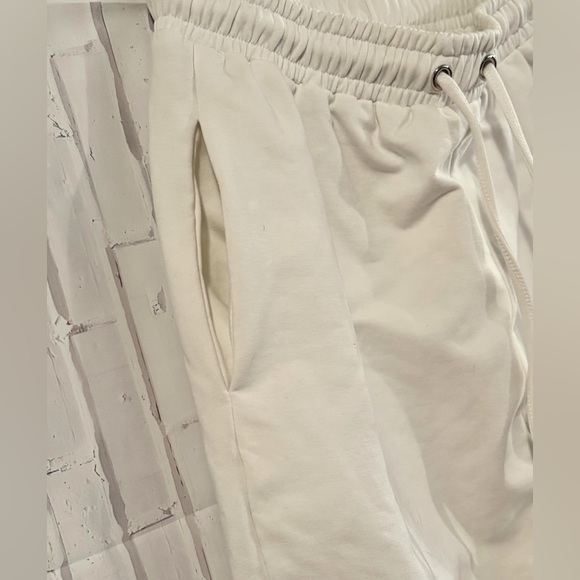 Meshki White High-Waisted Joggers with Tapered Cuffs - Picture 6 of 8
